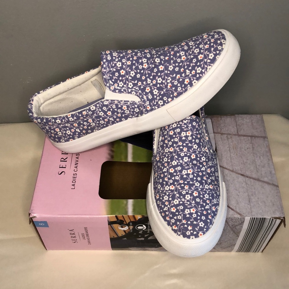 SERRA sneakers